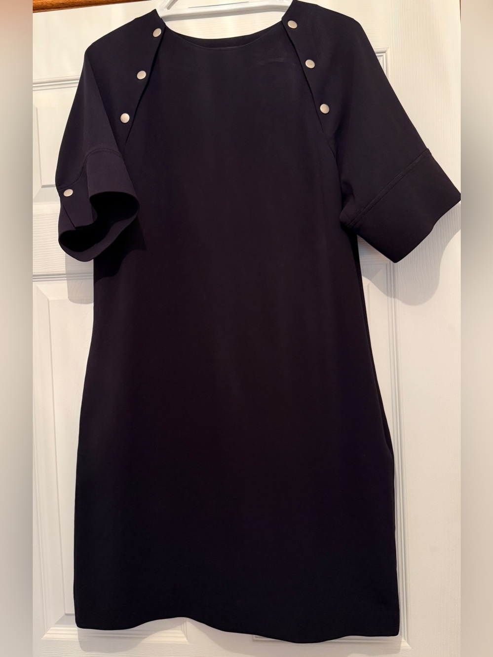 Theory Athrina K Rubric Snap-Shoulder Shift Dress